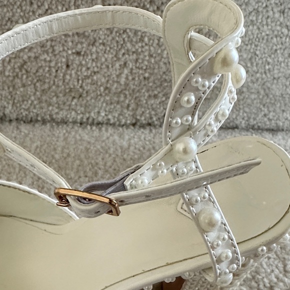 Goolita White Pearl Embellished Open Toe Heels - Picture 17 of 17